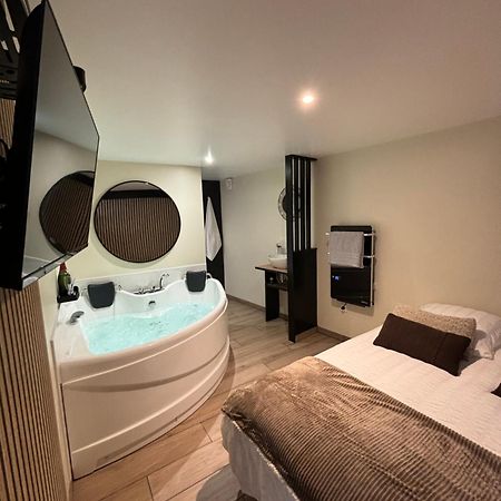 Tiny Room Лангр Экстерьер фото