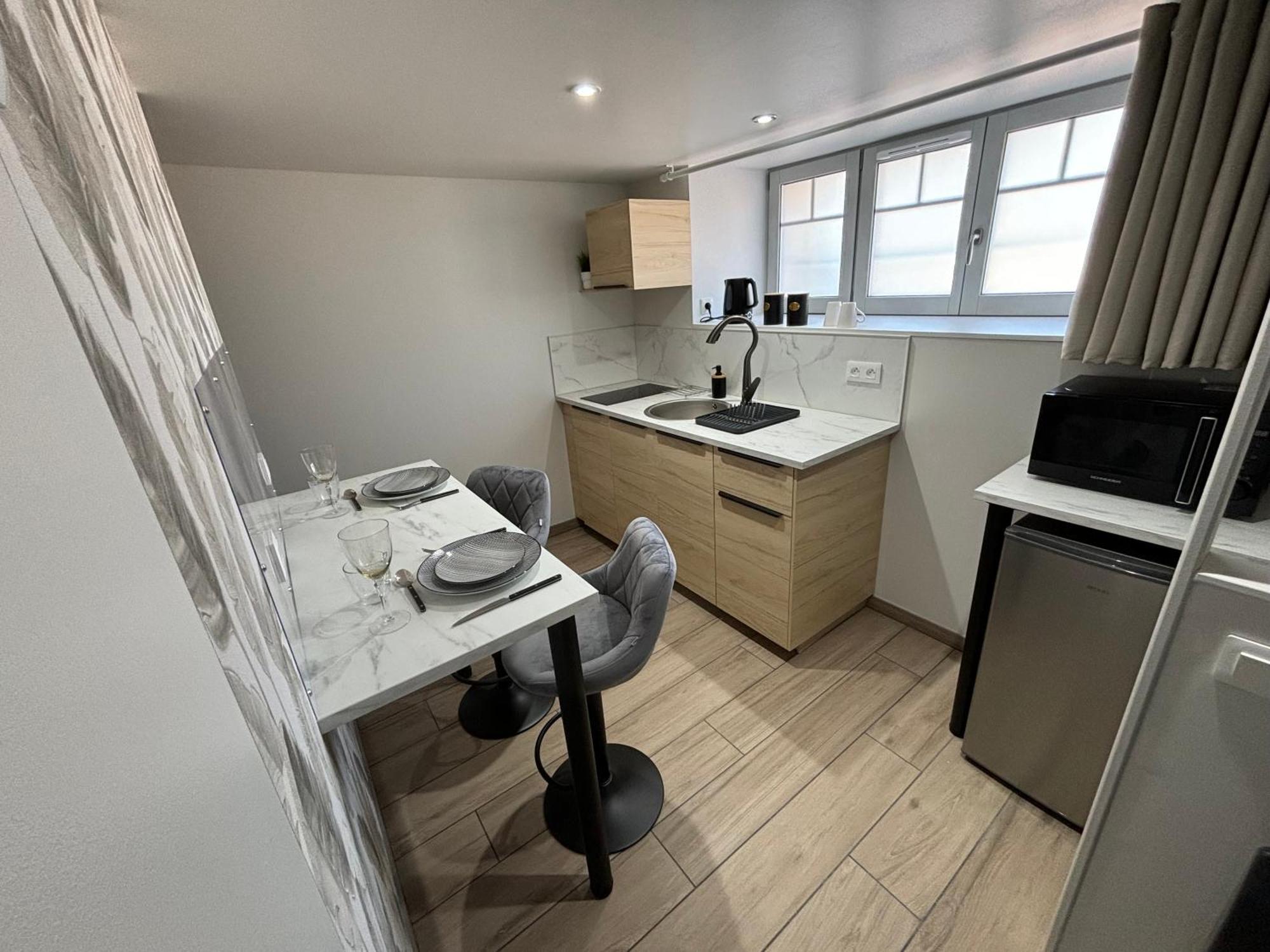 Tiny Room Лангр Экстерьер фото