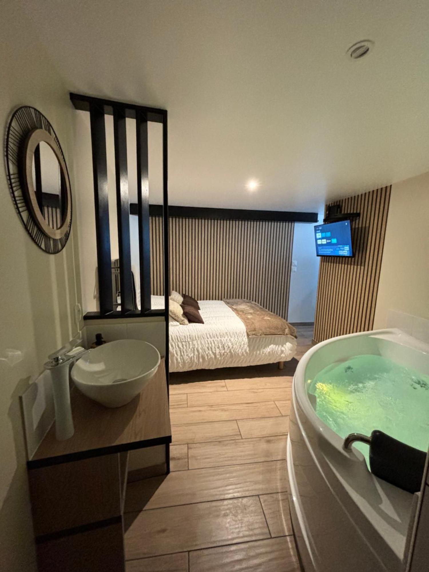 Tiny Room Лангр Экстерьер фото