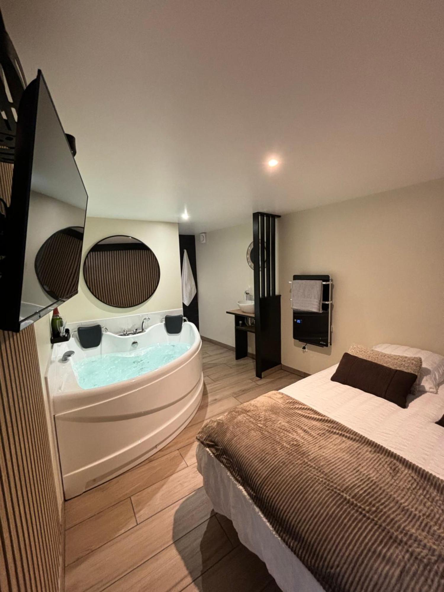 Tiny Room Лангр Экстерьер фото